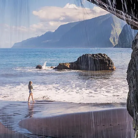 Madeira Black House By Madeira Island *