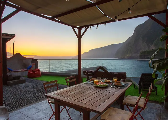 Madeira Black House By Madeira Island *